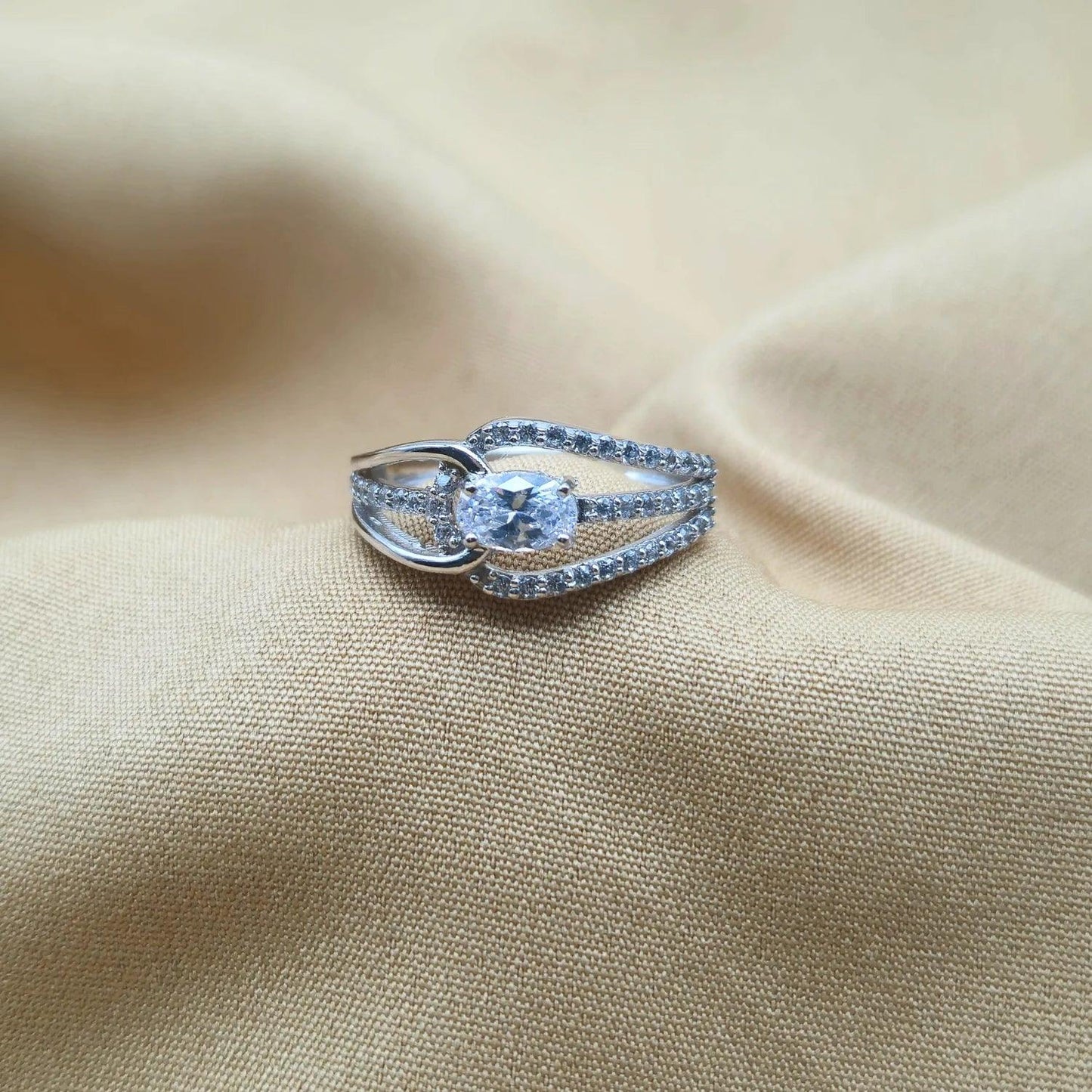 925 Silver Glam Oval Ring for Women