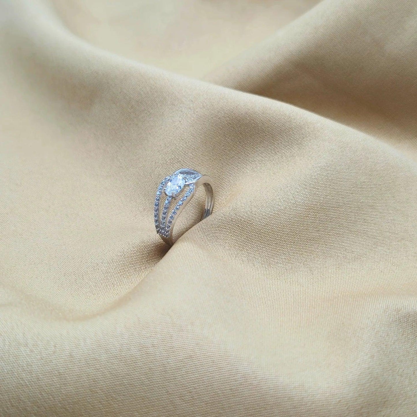 925 Silver Glam Oval Ring for Women