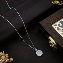 Sterling Silver Moonstone Beaded Bezel Necklace - glitva