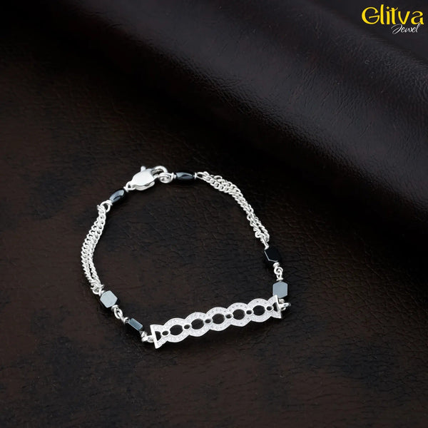 Women Silver Bracelet with Black Gemstone and Center Round lapping - glitva